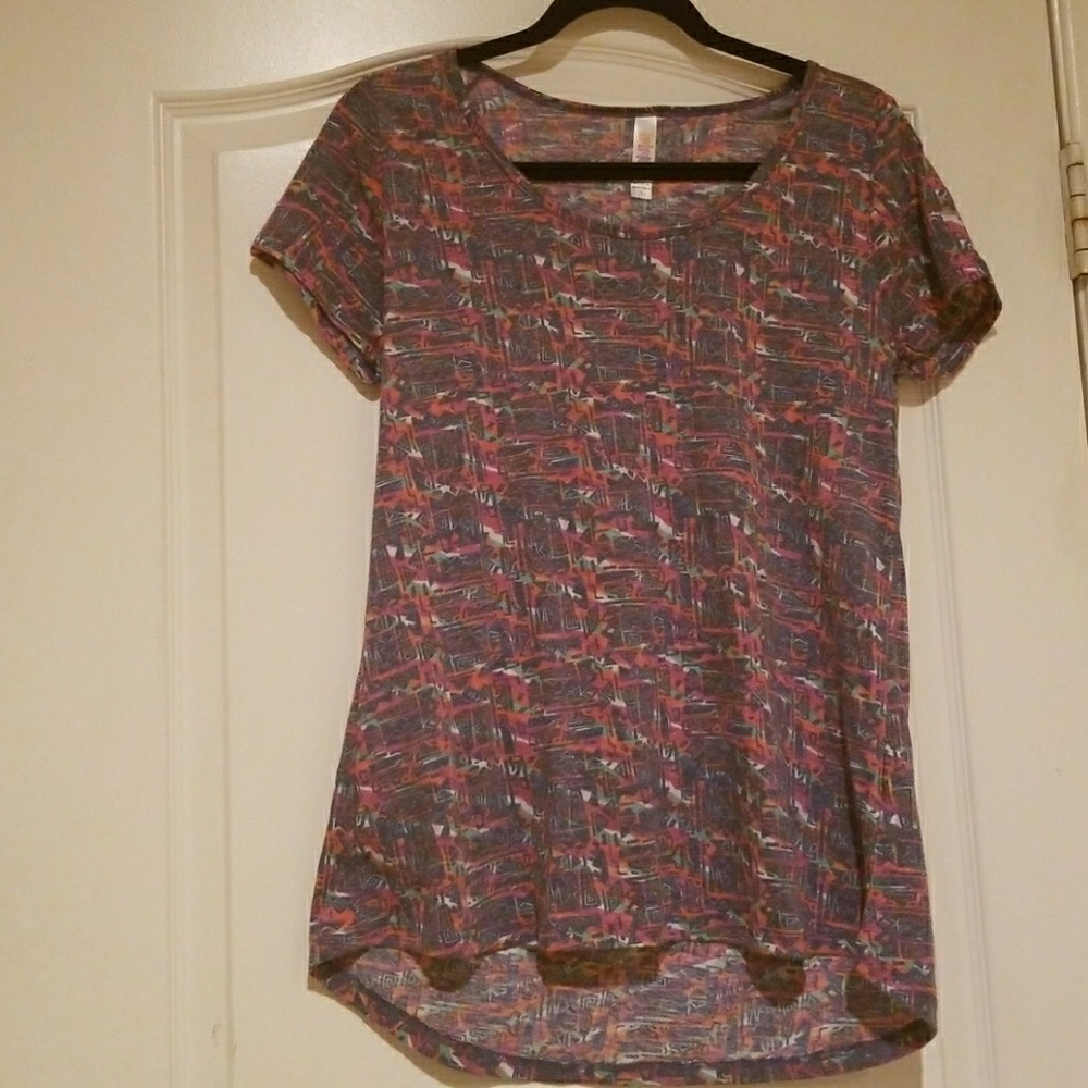 Luluroe Classic Tee Small